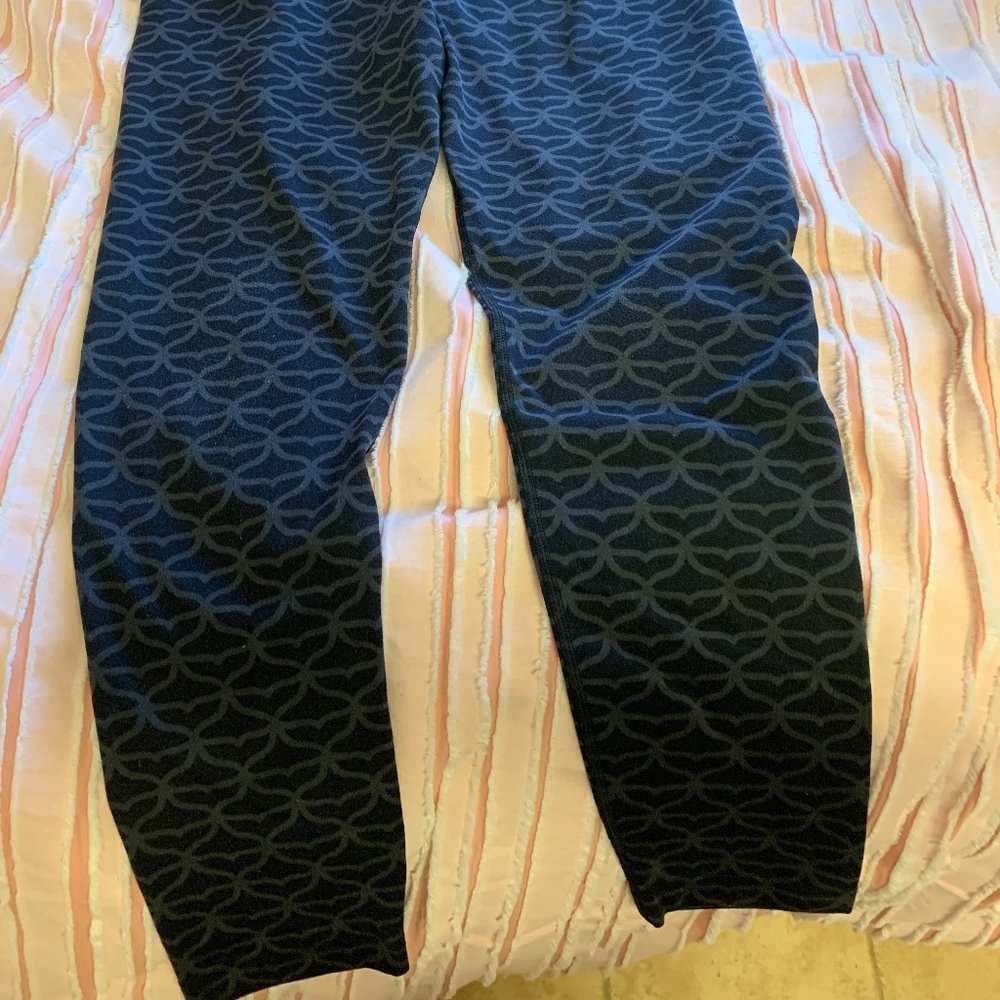 Vineyard Vine leggings